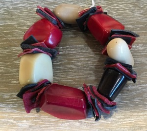 Bracelet en Tagua et Cuir. 